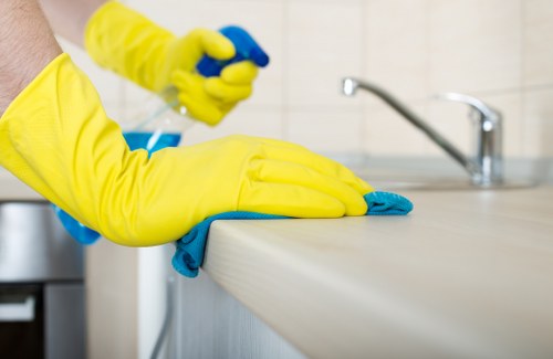 End of tenancy cleaning service for apartments and houses across Hounslow